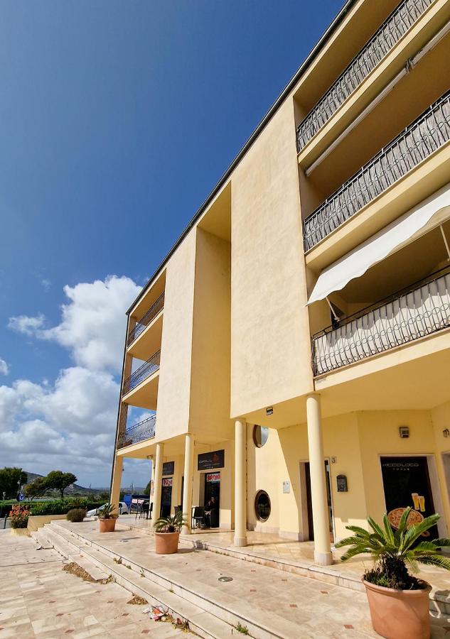 Murphy Holiday Home - Residenza Aldo Moro 02 La Maddalena  Exteriér fotografie