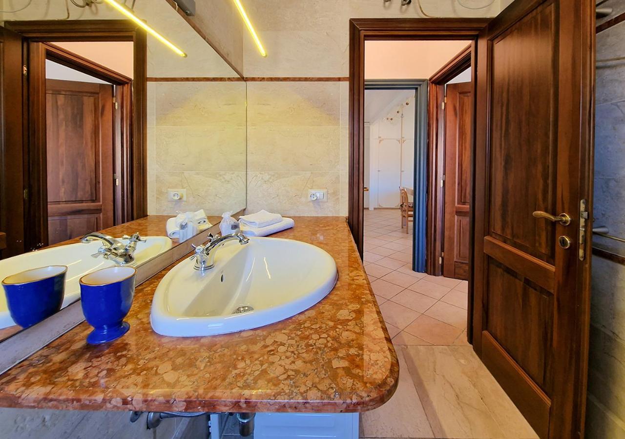 Murphy Holiday Home - Residenza Aldo Moro 02 La Maddalena  Exteriér fotografie